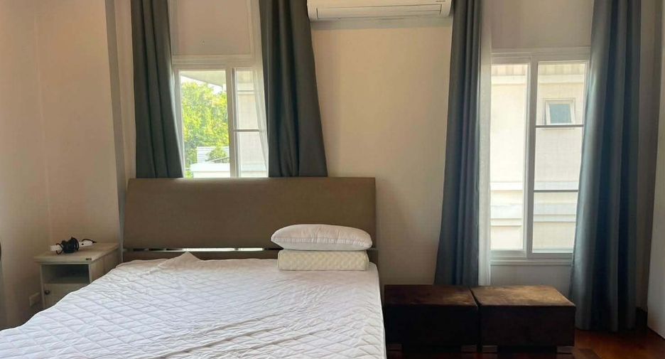 For rent 4 bedrooms house in Mueang Nonthaburi, Nonthaburi