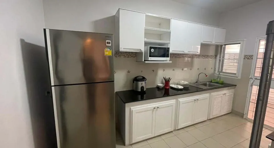 For rent 4 bedrooms house in Mueang Nonthaburi, Nonthaburi