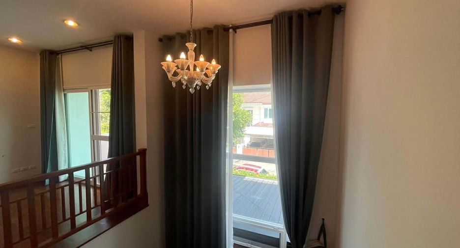 For rent 4 bedrooms house in Mueang Nonthaburi, Nonthaburi