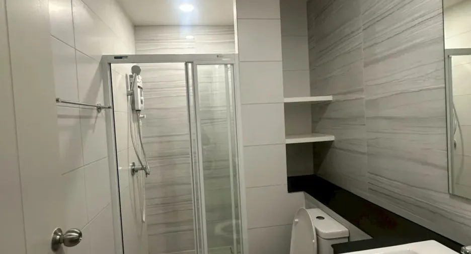 For rent 1 bed condo in Mueang Rayong, Rayong