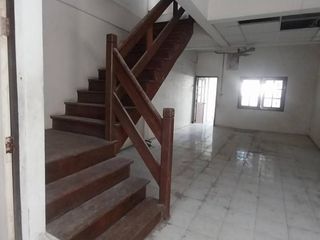 Продажа 1 кровать таунхаус в Bang Pakong, Чаченгсау