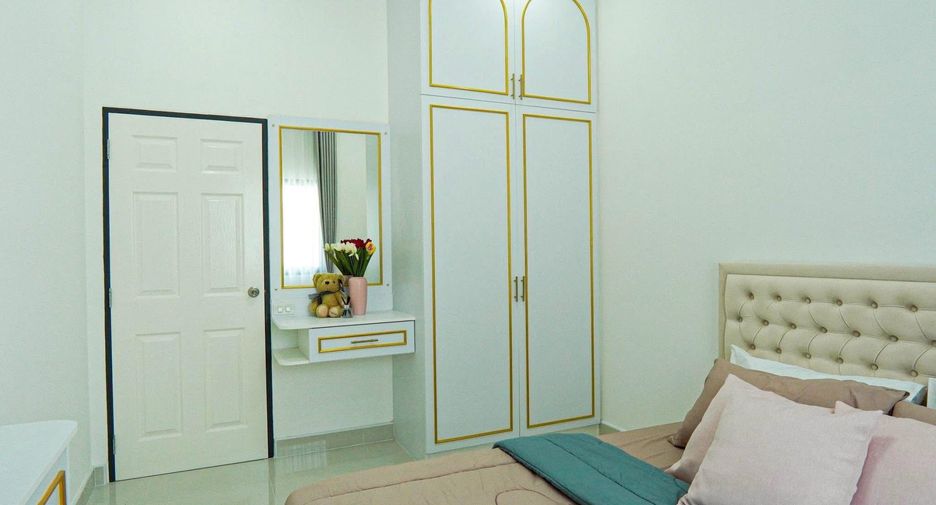 For sale 4 bedrooms house in Bang Lamung, Chonburi