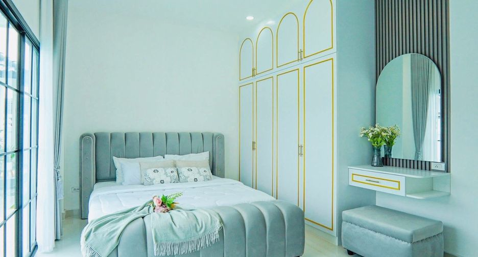 For sale 4 bedrooms house in Bang Lamung, Chonburi