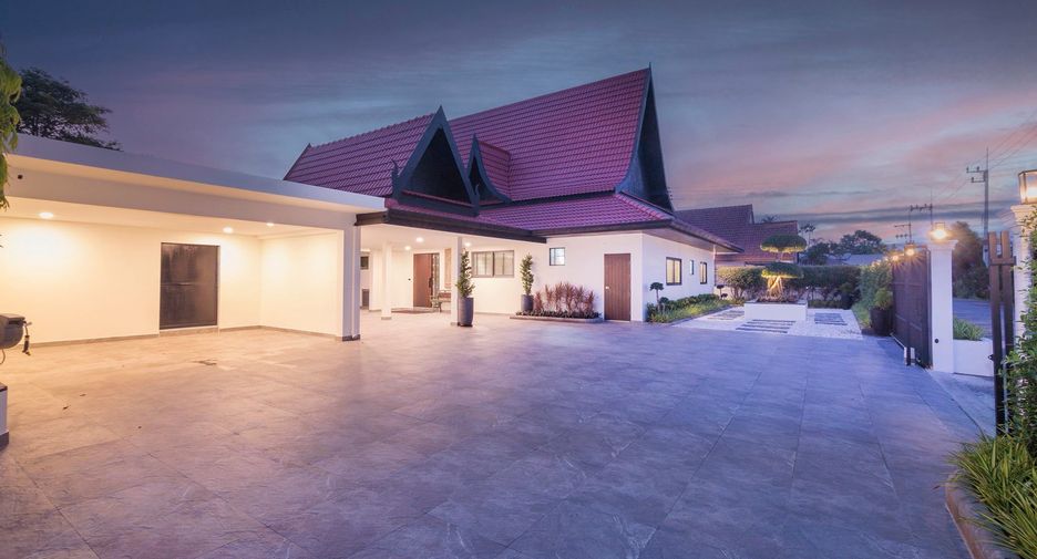 À louer 5 chambres maison à Bang Lamung, Chonburi