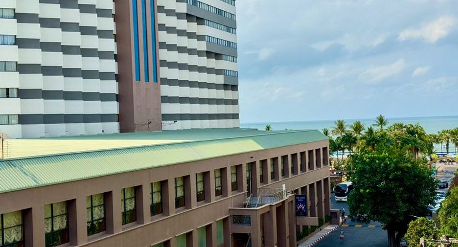 For sale 2 bedrooms condo in Jomtien, Pattaya