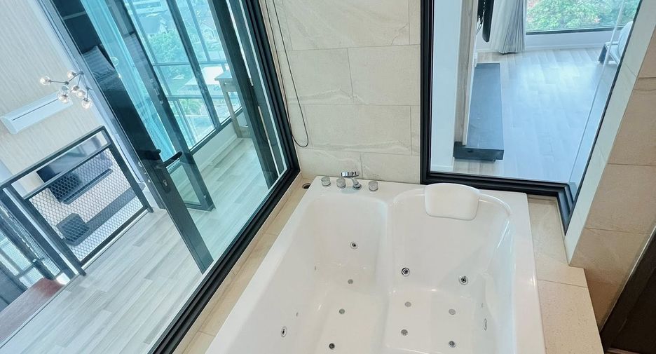 À louer 2 chambres condo à Bang Lamung, Chonburi