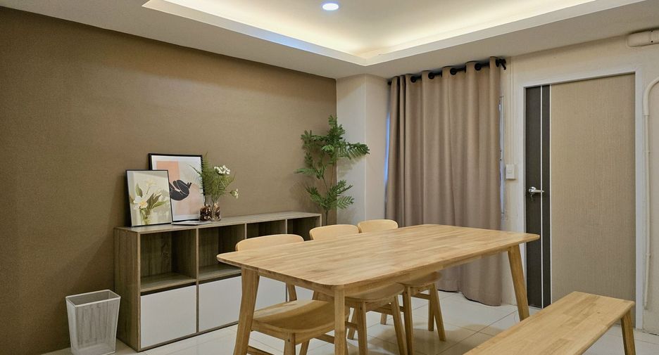 For rent 3 bedrooms house in Bang Kapi, Bangkok