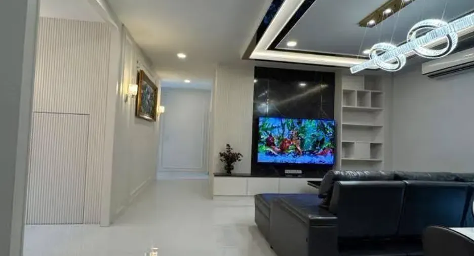 For sale and for rent 5 bedrooms house in Bang Phli, Samut Prakan