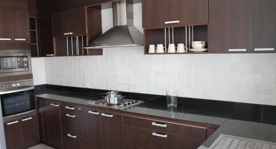 For rent 4 bedrooms apartment in Sathon, Bangkok