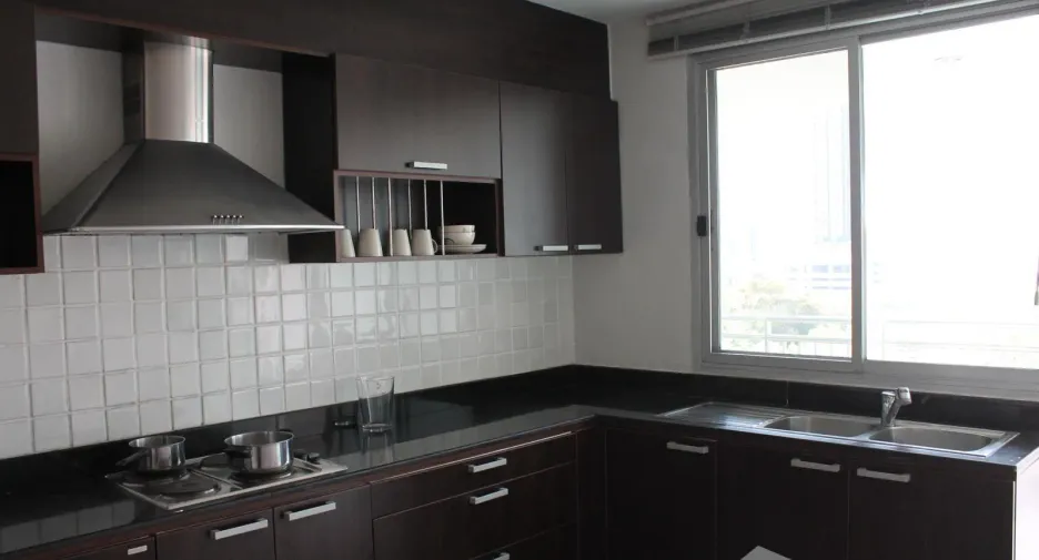For rent 4 bedrooms apartment in Sathon, Bangkok