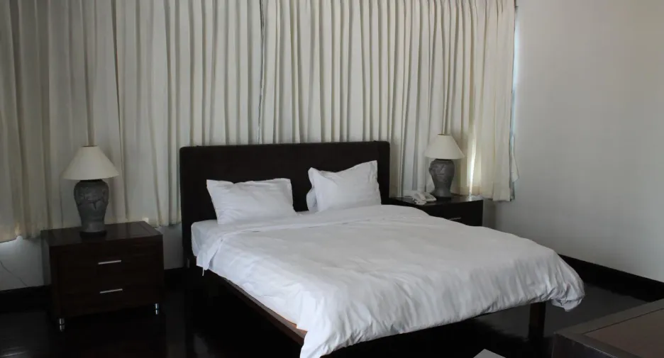 For rent 4 bedrooms apartment in Sathon, Bangkok