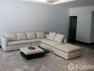 À louer 4 chambres appartement à Sathon, Bangkok