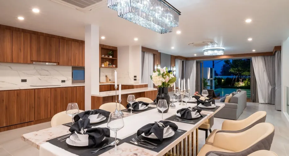 Villa zum Kauf mit 6 Zimmer in Thalang, Phuket