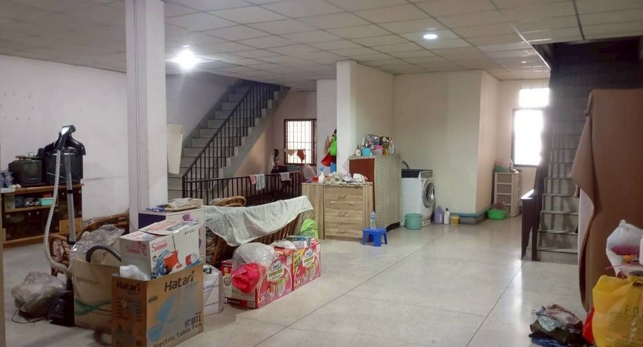 Local comercial en venta de 7 habitaciones en Mueang Chiang Mai, Chiang Mai