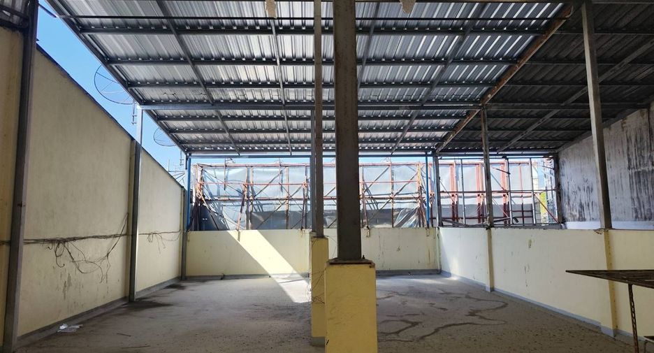 Local comercial en venta de 7 habitaciones en Mueang Chiang Mai, Chiang Mai
