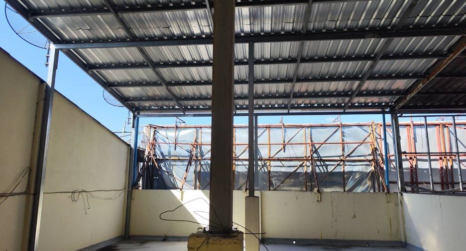Local comercial en venta de 7 habitaciones en Mueang Chiang Mai, Chiang Mai