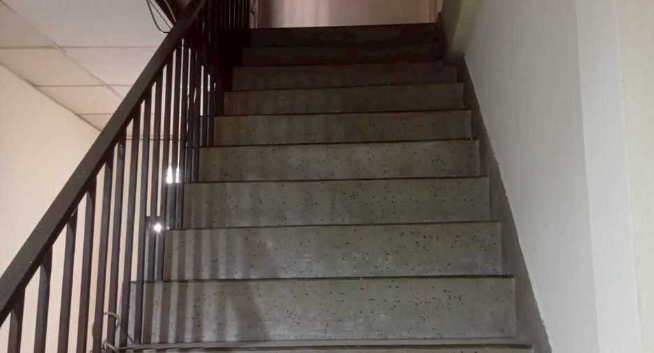 Local comercial en venta de 7 habitaciones en Mueang Chiang Mai, Chiang Mai