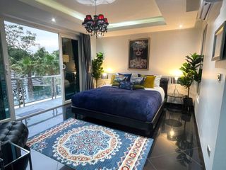 Villa zum Kauf und zur Miete mit 8 Zimmer in Bang Lamung, Chonburi
