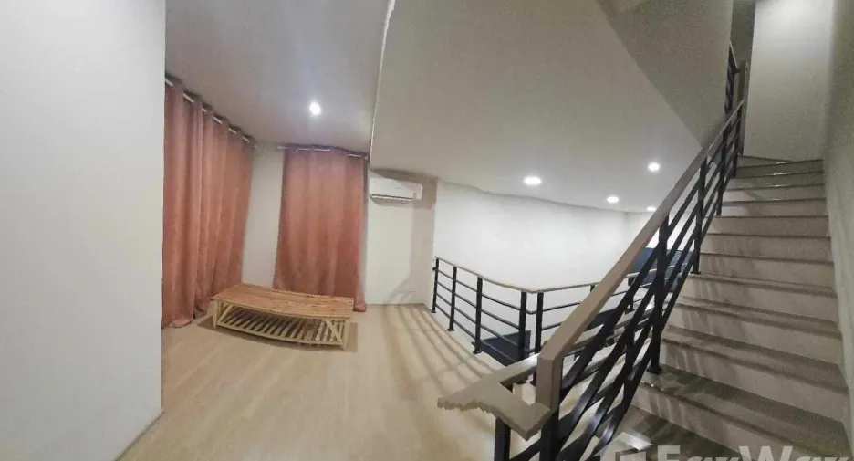 For rent 2 bedrooms townhouse in Bang Phli, Samut Prakan