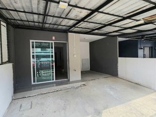 出售 3 卧室 联排别墅 在 Bang Khen, 曼谷