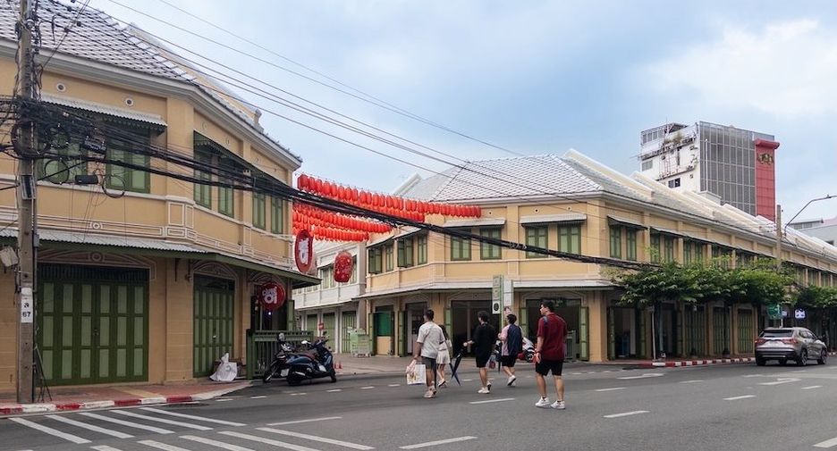 For sale 3 bedrooms townhouse in Samphanthawong, Bangkok