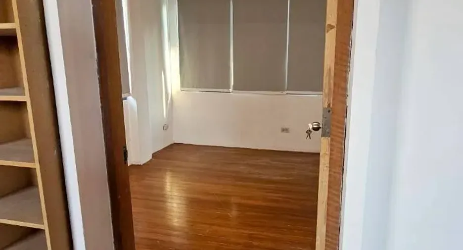 Casa en alquiler de 3 habitaciones en Bang Sue, Bangkok