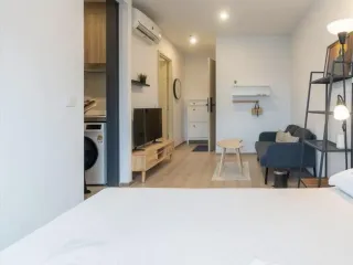 For rent studio condo in Khlong Toei, Bangkok
