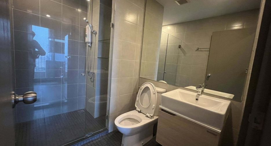 Condo en alquiler de 2 habitaciones en Bang Na, Bangkok
