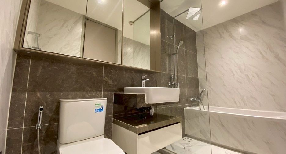 For rent 1 bed condo in Khlong Toei, Bangkok