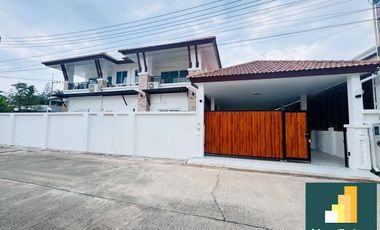 For sale 5 bedrooms house in East Pattaya, Pattaya