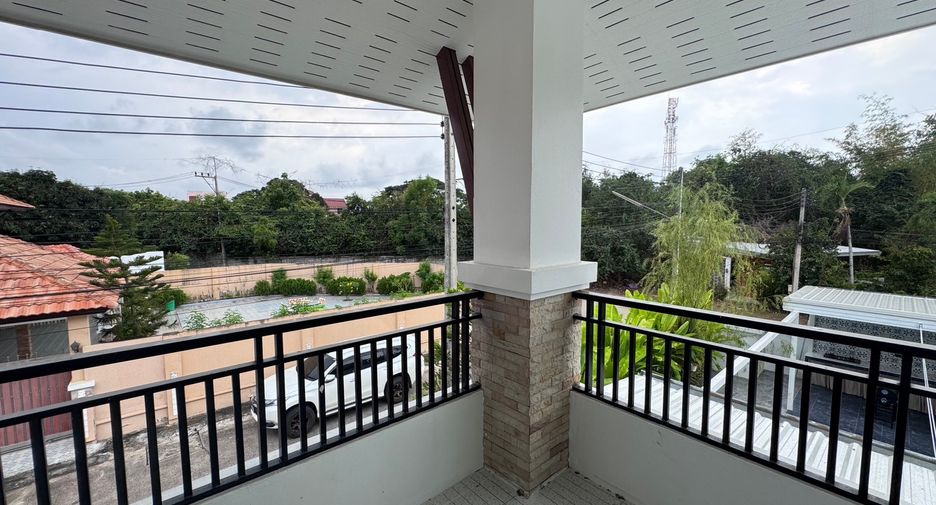 À vendre 5 chambres maison à East Pattaya, Pattaya