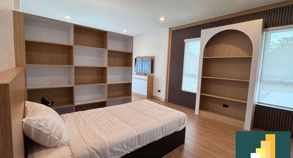 À vendre 5 chambres maison à East Pattaya, Pattaya