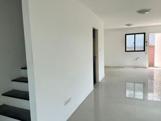 Продажа 1 кровать таунхаус в Mueang Chachoengsao, Чаченгсау