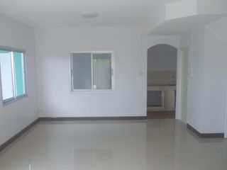 Продажа 2 спальни таунхаус в Mueang Chachoengsao, Чаченгсау
