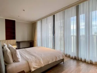 For rent 3 bedrooms condo in Pathum Wan, Bangkok