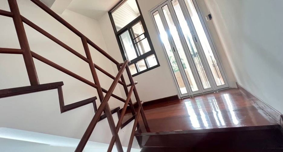 Casa adosada en alquiler de 6 habitaciones en Phaya Thai, Bangkok