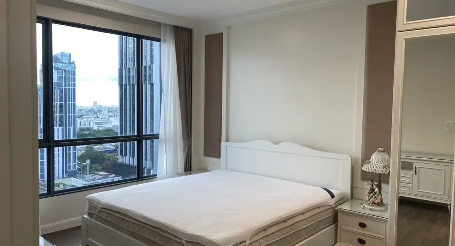 For sale and for rent 2 bedrooms condo in Phra Khanong, Bangkok