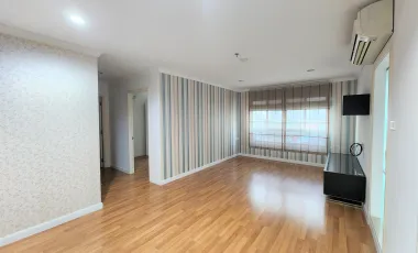 À vendre 2 chambres condo à Bang Phlat, Bangkok
