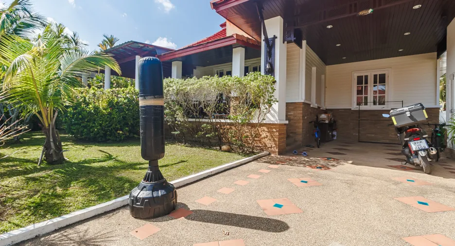 Villa zum Kauf mit 3 Zimmer in Kathu, Phuket