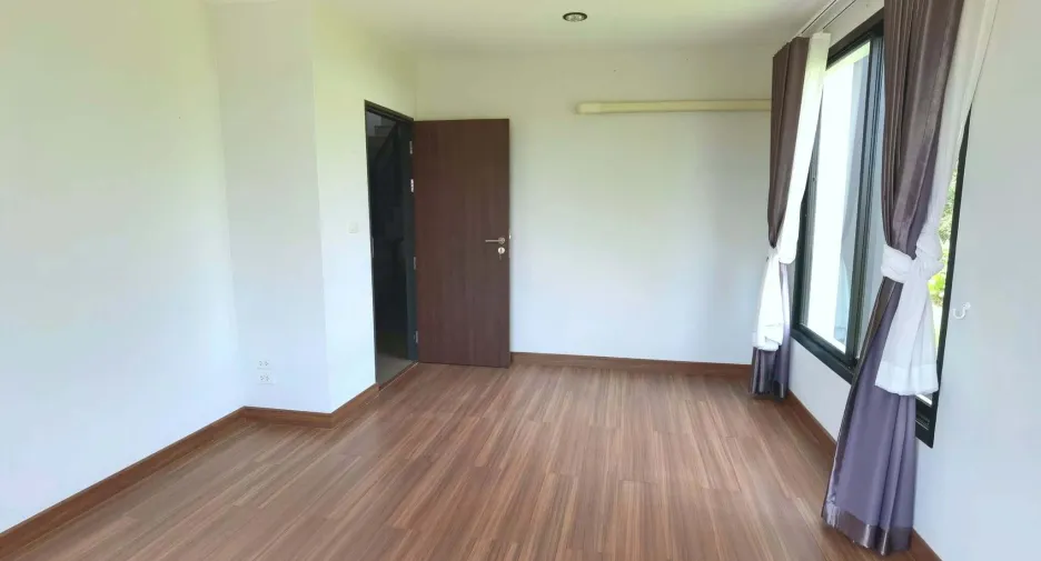 Haus zum Kauf mit 3 Zimmer in San Kamphaeng, Chiang Mai