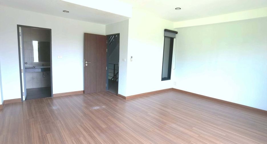 Haus zum Kauf mit 3 Zimmer in San Kamphaeng, Chiang Mai