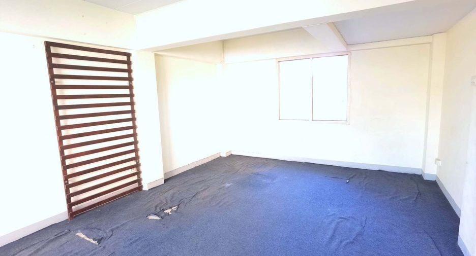 For sale 9 bedrooms retail Space in Mueang Chiang Mai, Chiang Mai