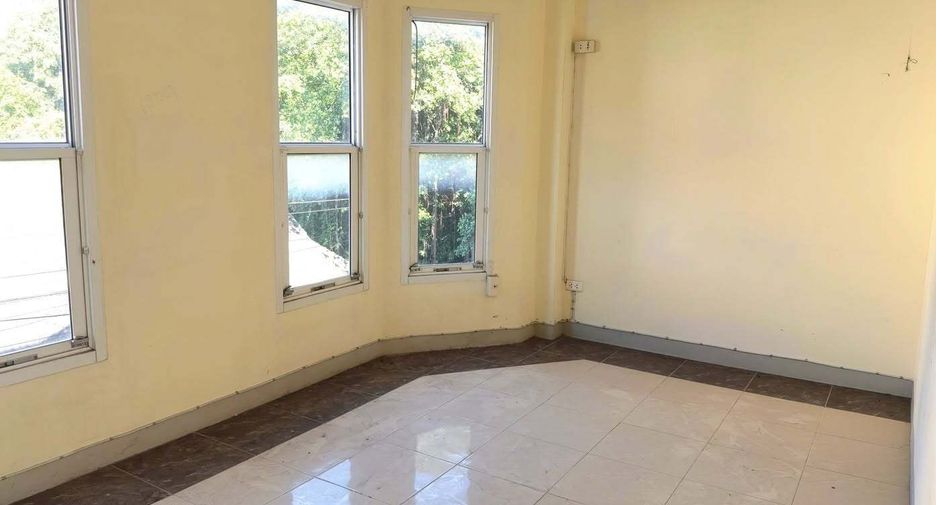 For sale 9 bedrooms retail Space in Mueang Chiang Mai, Chiang Mai