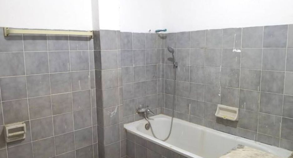 Reihenhaus zum Kauf mit 4 Zimmer in Mueang Chiang Mai, Chiang Mai