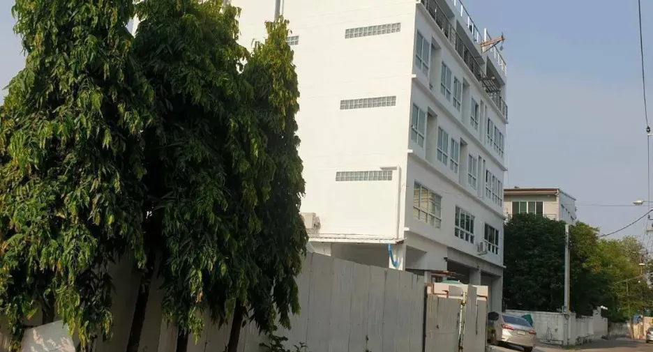 ให้เช่า 34 ห้องนอน โรงแรม ใน พระโขนง, กรุงเทพฯ