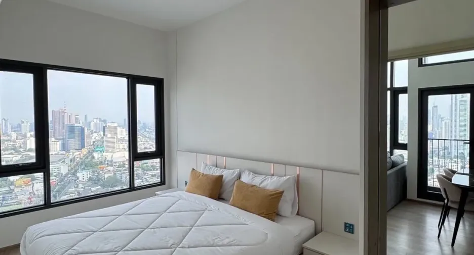 For rent 2 bedrooms condo in Khlong Toei, Bangkok