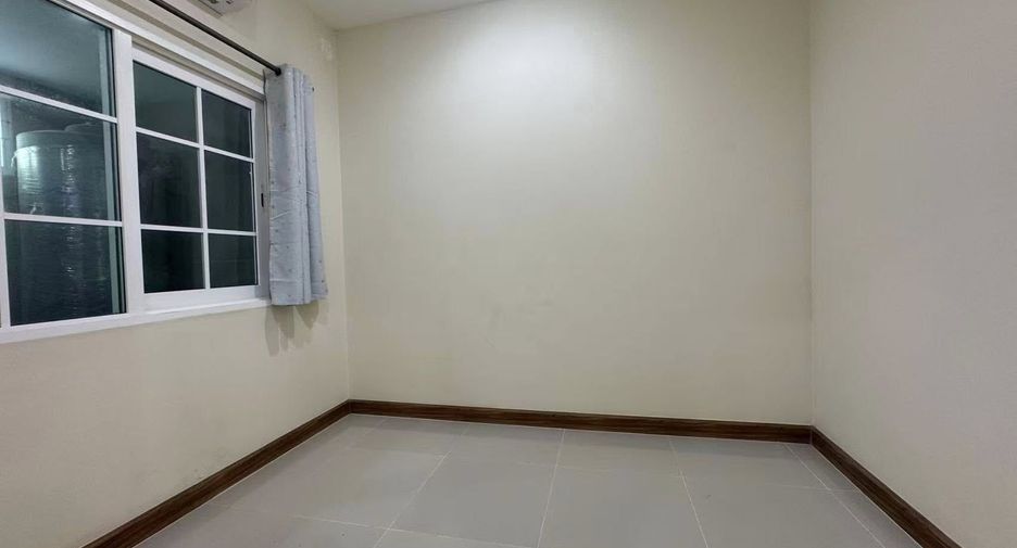 Haus zum Kauf mit 4 Zimmer in Bang Lamung, Chonburi