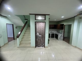 Reihenhaus zur Miete mit 2 Zimmer in Bang Lamung, Chonburi