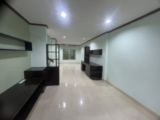 Reihenhaus zur Miete mit 2 Zimmer in Bang Lamung, Chonburi