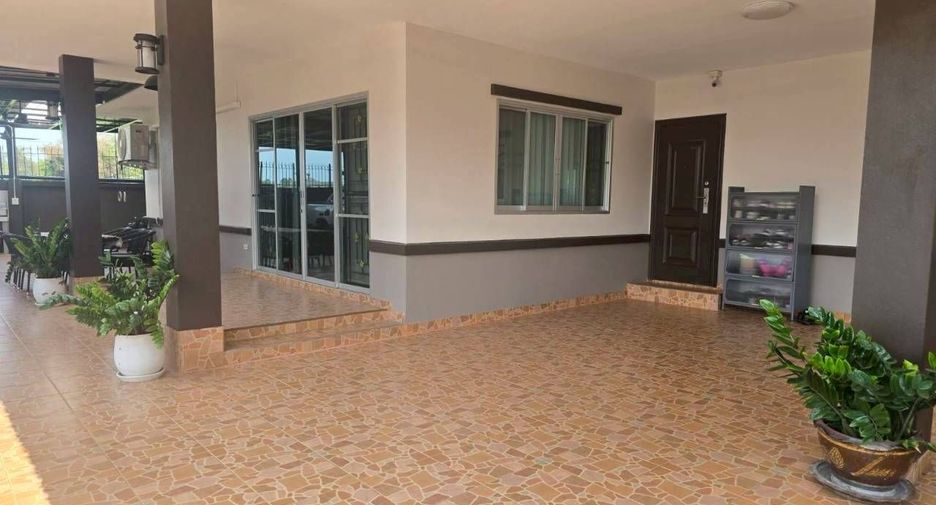 Villa zum Kauf mit 3 Zimmer in Bang Lamung, Chonburi